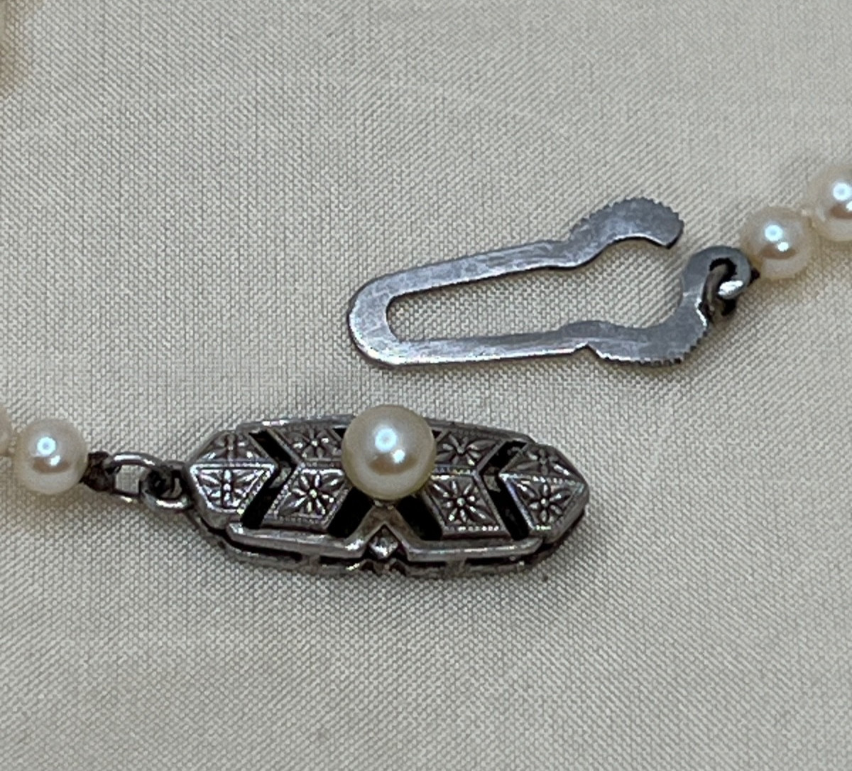 Vintage Mikimoto Pearl Necklace Silver Clasp 16″ Made in Japan