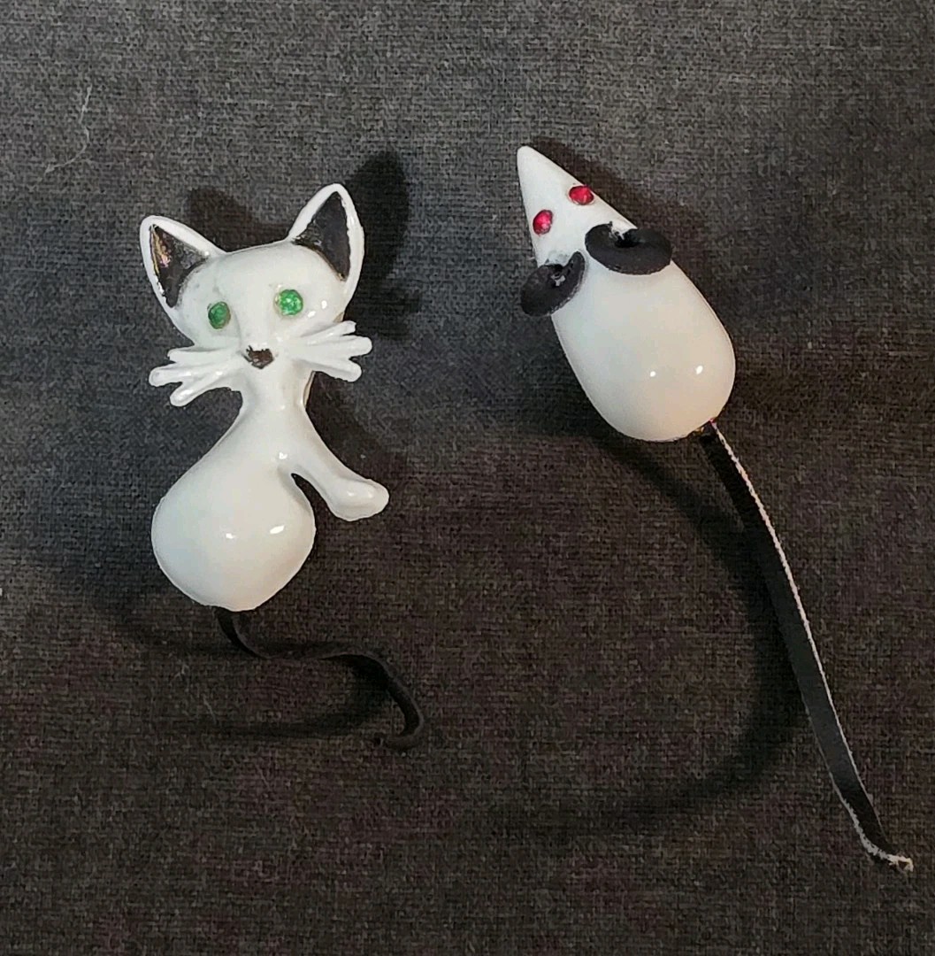 Set Of Vtg White Cat & Mouse Brooch Pins Plastic Rhinestone & Leather