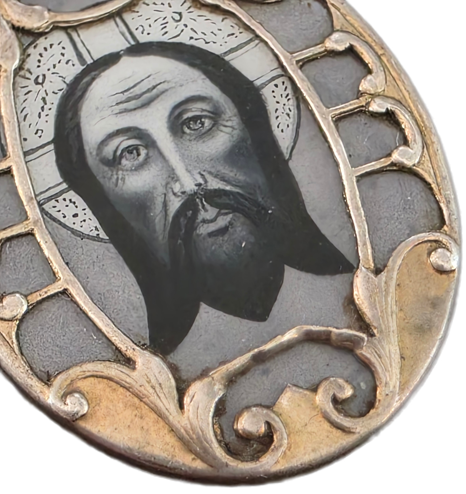 ANTIQUE RELIGIOUS PENDANT WITH THE FACE OF JESUS CHRIST ENAMELED PLAQUE Ca 1900s