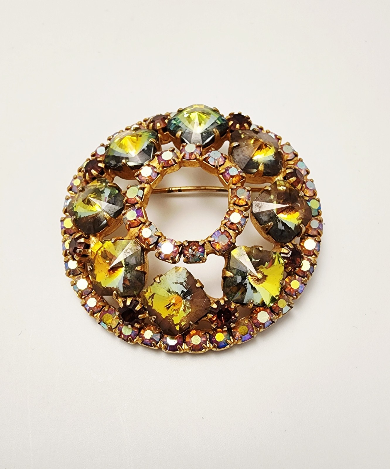 Chartreuse Rivoli Pink Aurora Borealis Wreath Brooch 1960s jewelry pendant rine