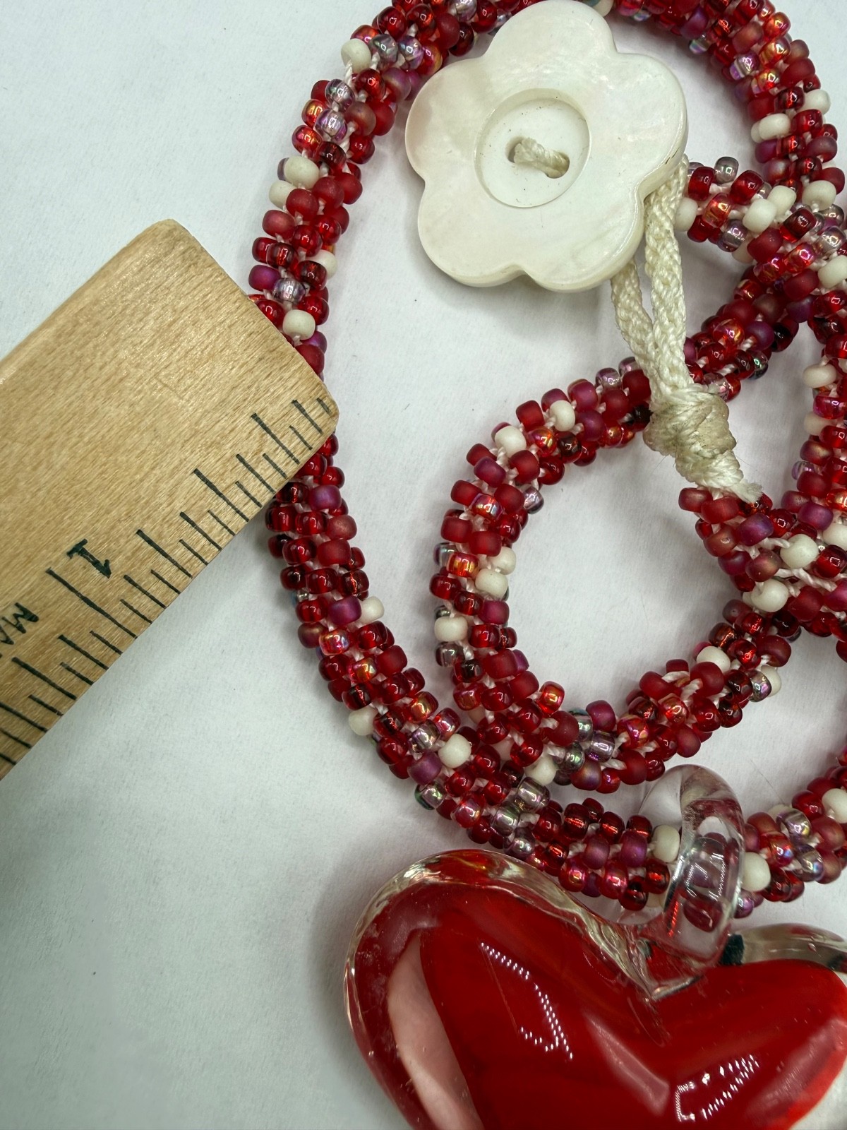 ESTATE RED WHITE ART GLASS LAMPWORK HEART LOVE PENDANT POPCORN NECKLACE 20″