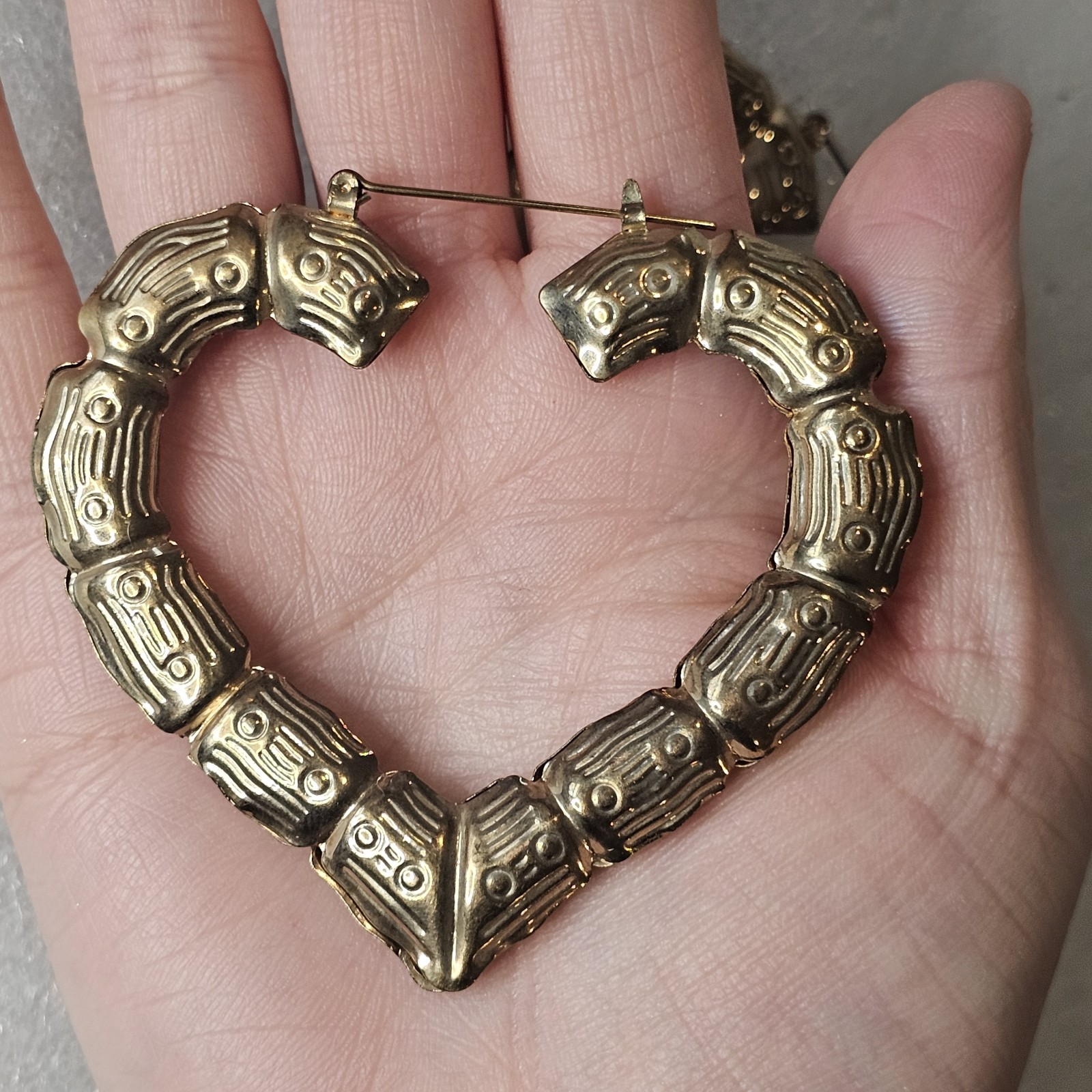 VTG Large Heart Hoop Statement Earrings Lightweight Hollow Gold Tone 2.75 Love