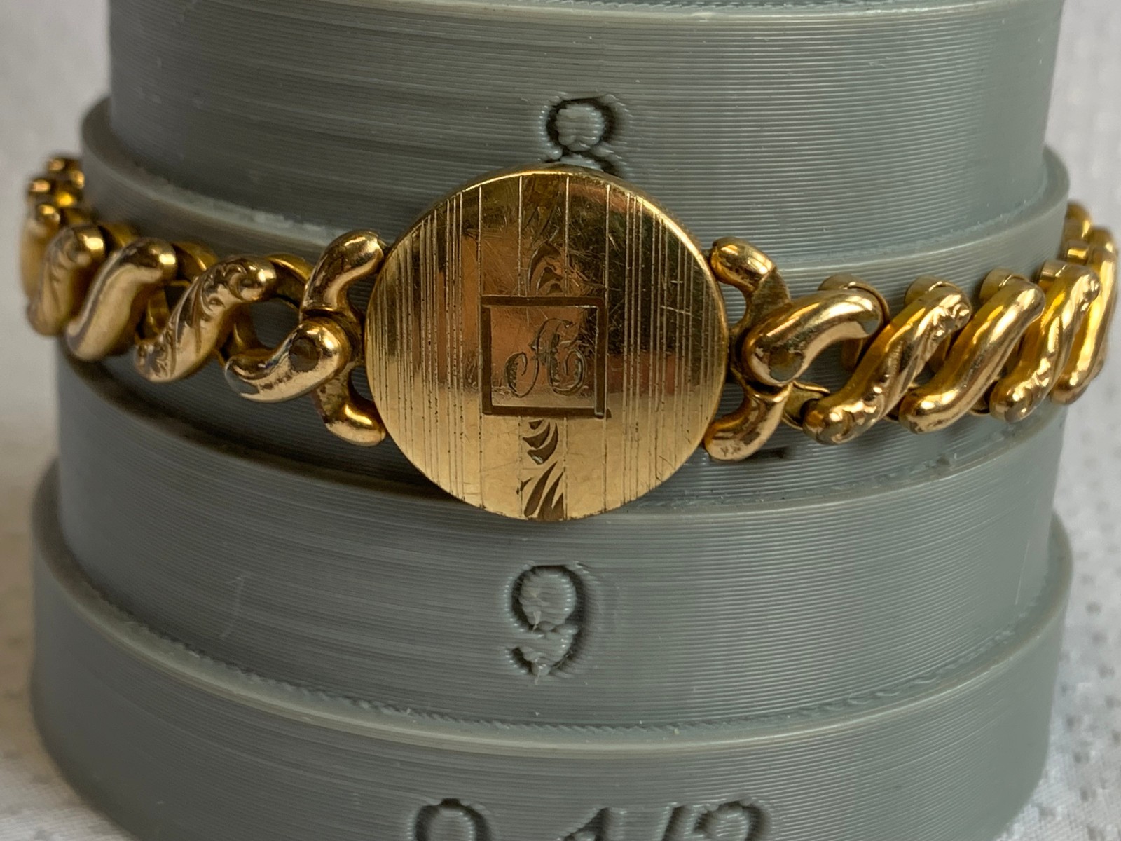Vtg American Queen Sweetheart Bracelet 5-8.5″ Stretch Band Pitman & Keeler