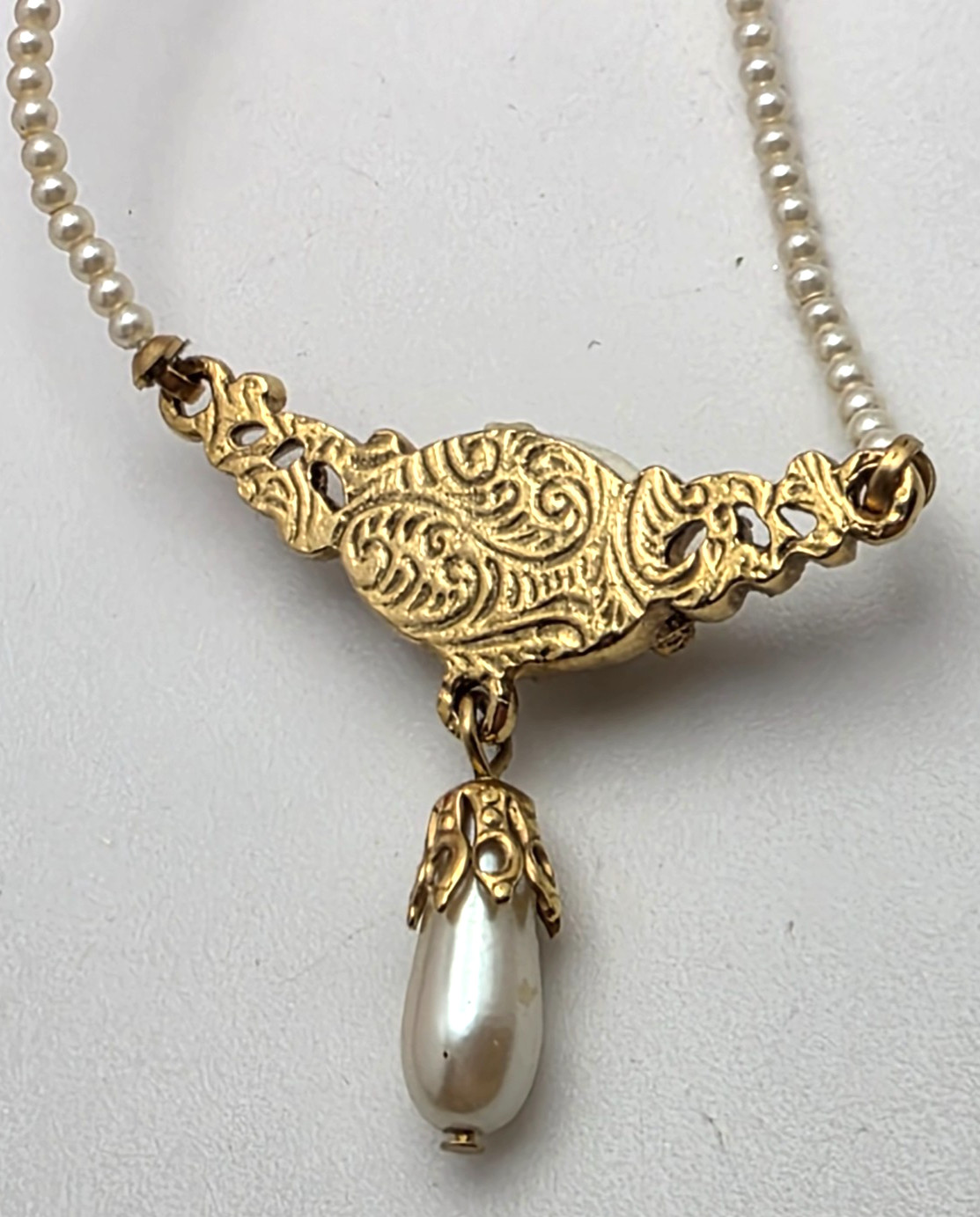 Vintage 1928 Porcelain Rose Faux Pearl Drop Necklace Gold Tone 16 in