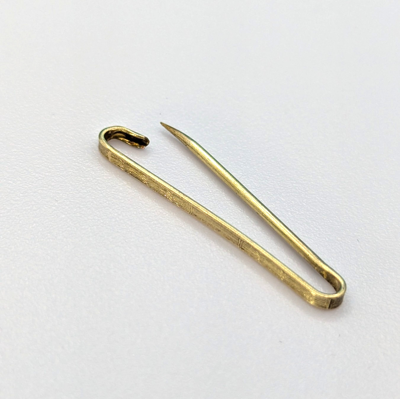 Antique Victorian Gold Tone Safety Pin Clasp Bar Lingerie Pin 1.5″ Trees Nature
