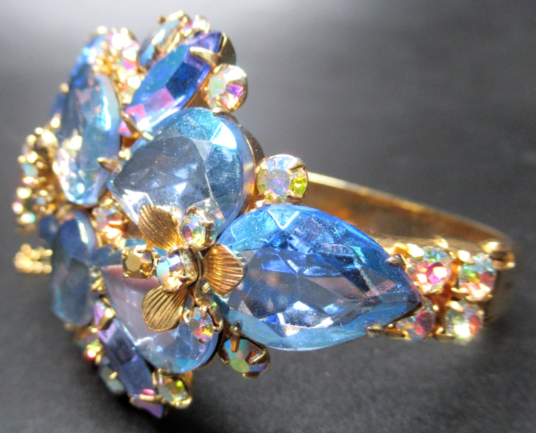 JOSANE Amazing Blue Rhinestone Flowers Vintage Bracelet Brooch Earring Set