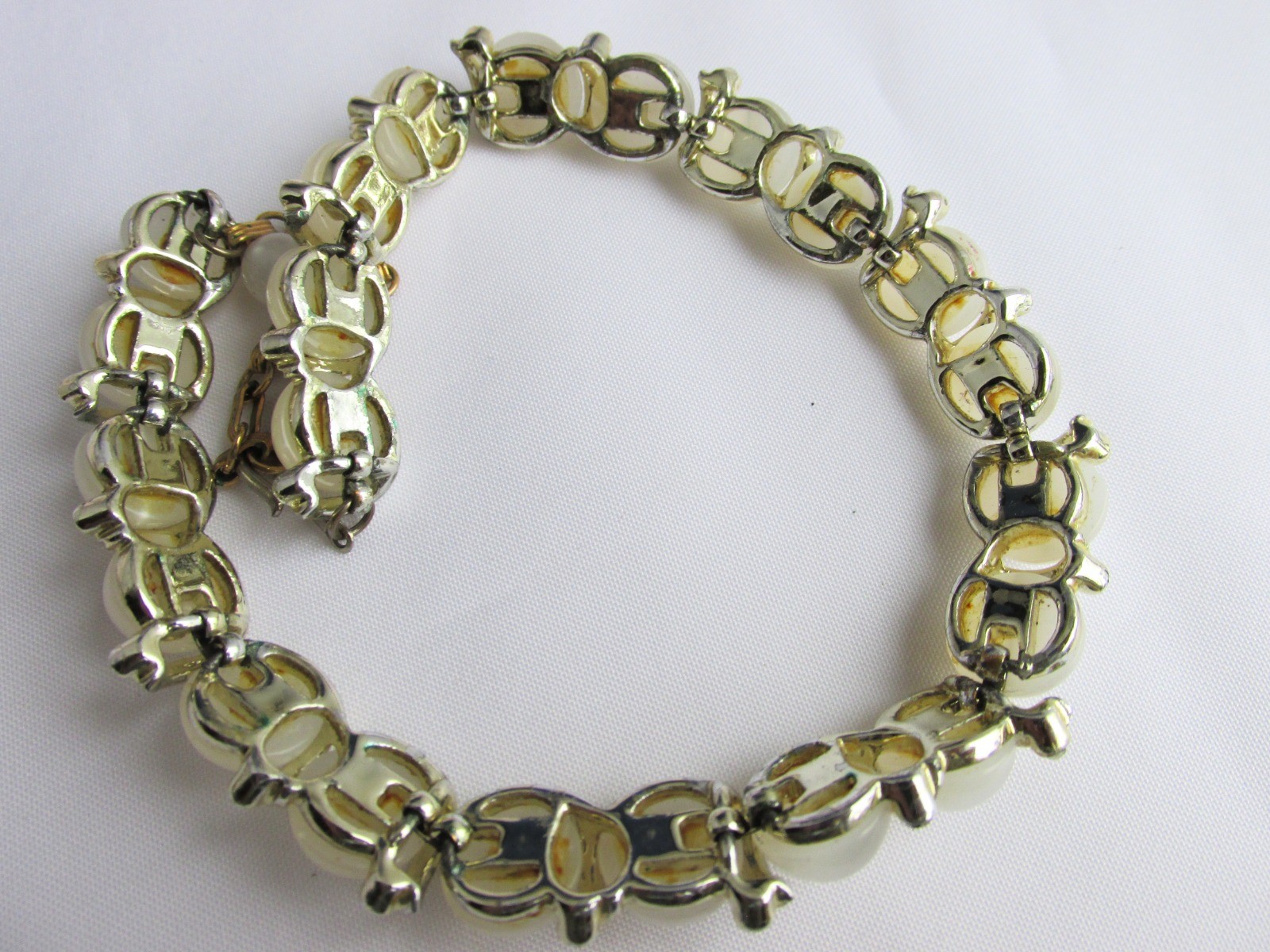 Vintage LISNER White Moonglow Cabs Choker Necklace Twinkling Rhinestones Signed