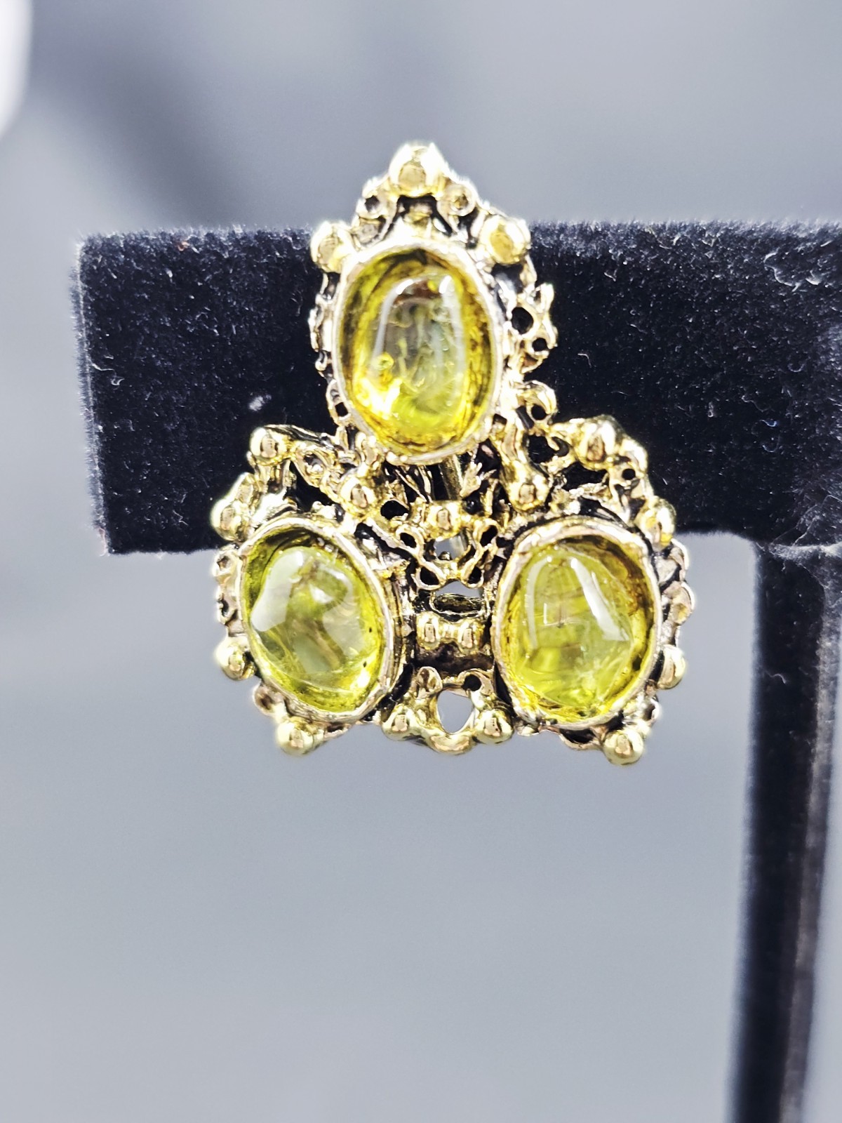 Vintage Goldtone Green Glass Climber Adjustable Clip-On Earrings, 1″
