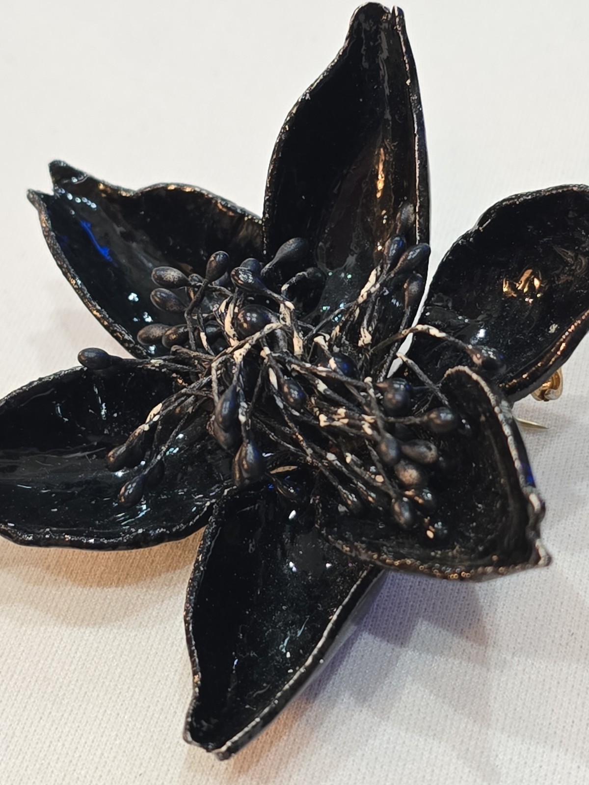 Vintage 1930s-1950s Large Black Enamel Flower Brooch (520)