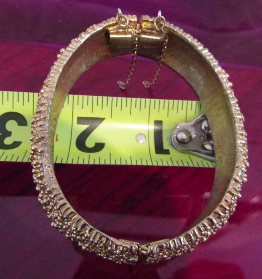 Vintage Napier gold tone bracelet textured Bark Finish safety chain box tab RARE