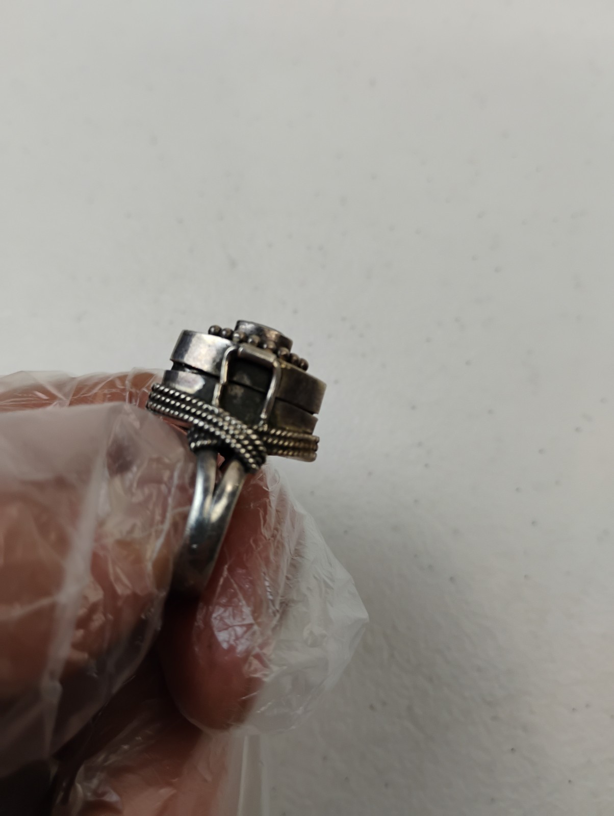 Sterling Silver 925 Marked Vintage Poison Ring With Iolite Stone Sz 5.75