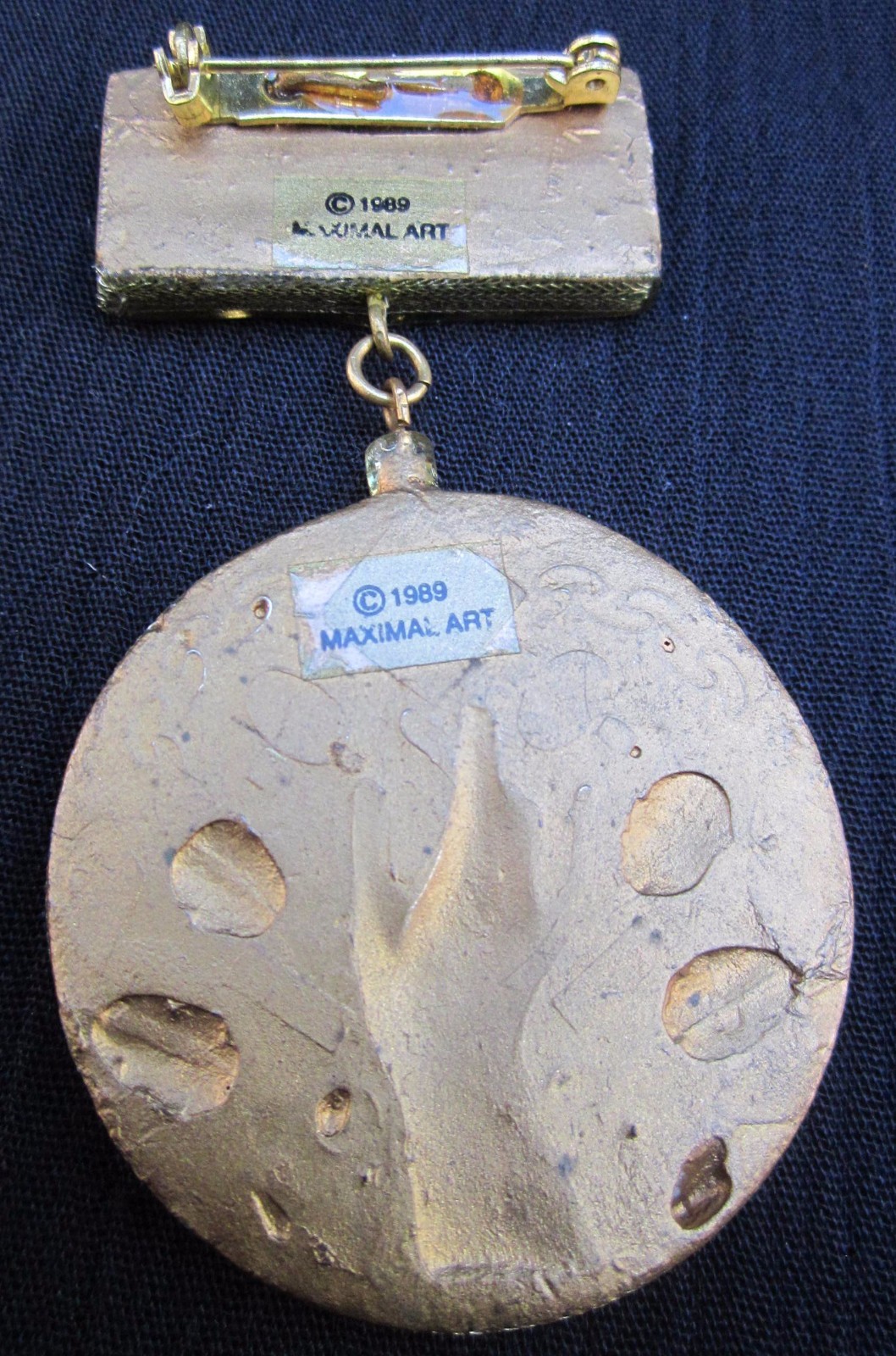 VTG John Wind for Maximal Art 1989 Dangle pin/brooch Gold Resin with Key & Hand!