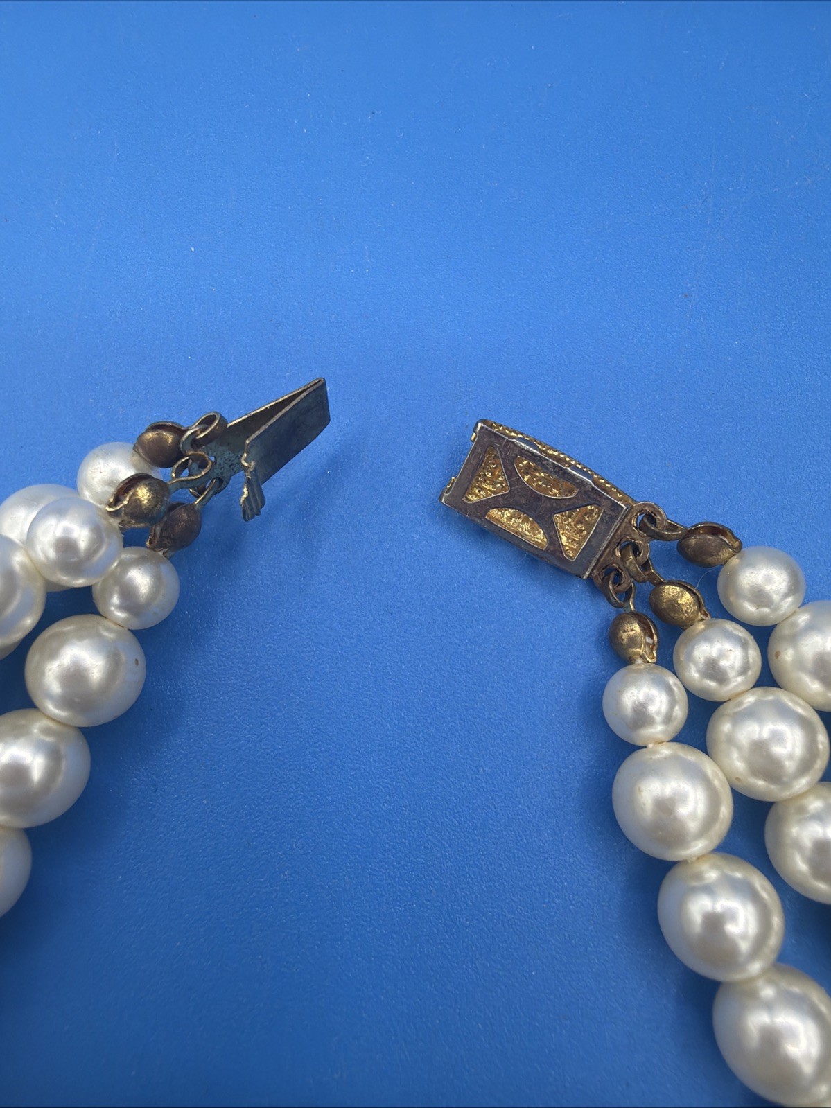 Vintage Necklace & Clip-On Earrings Set – 3‑Strand Faux Pearls Rhinestone Center
