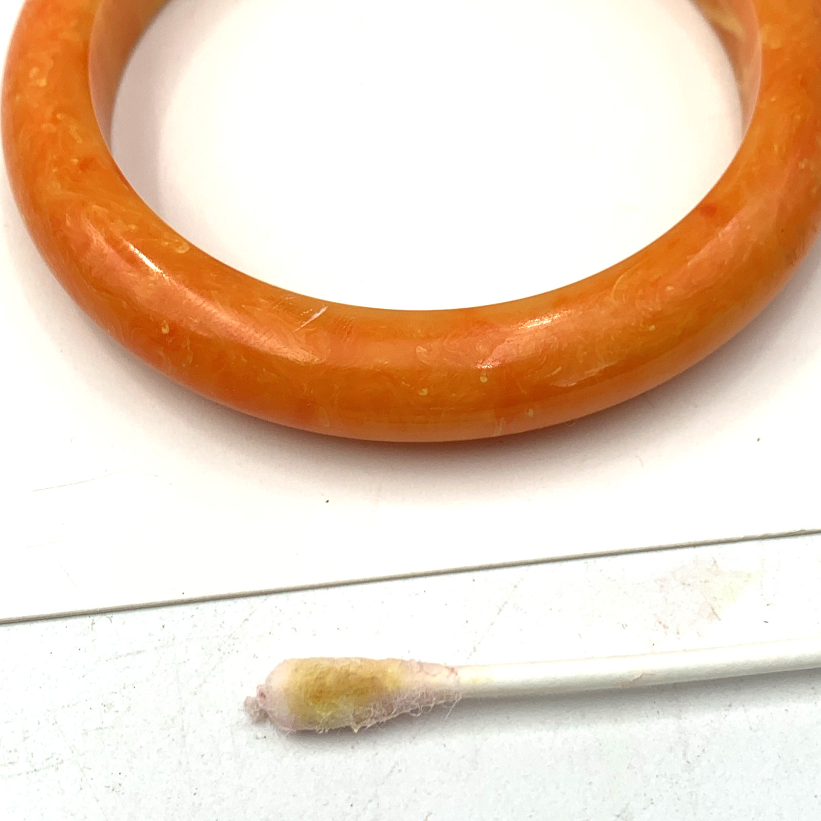 Vintage 12 mm Wide BAKELITE Bangle Bracelet Orange Marbled 29.3g 8″ IC