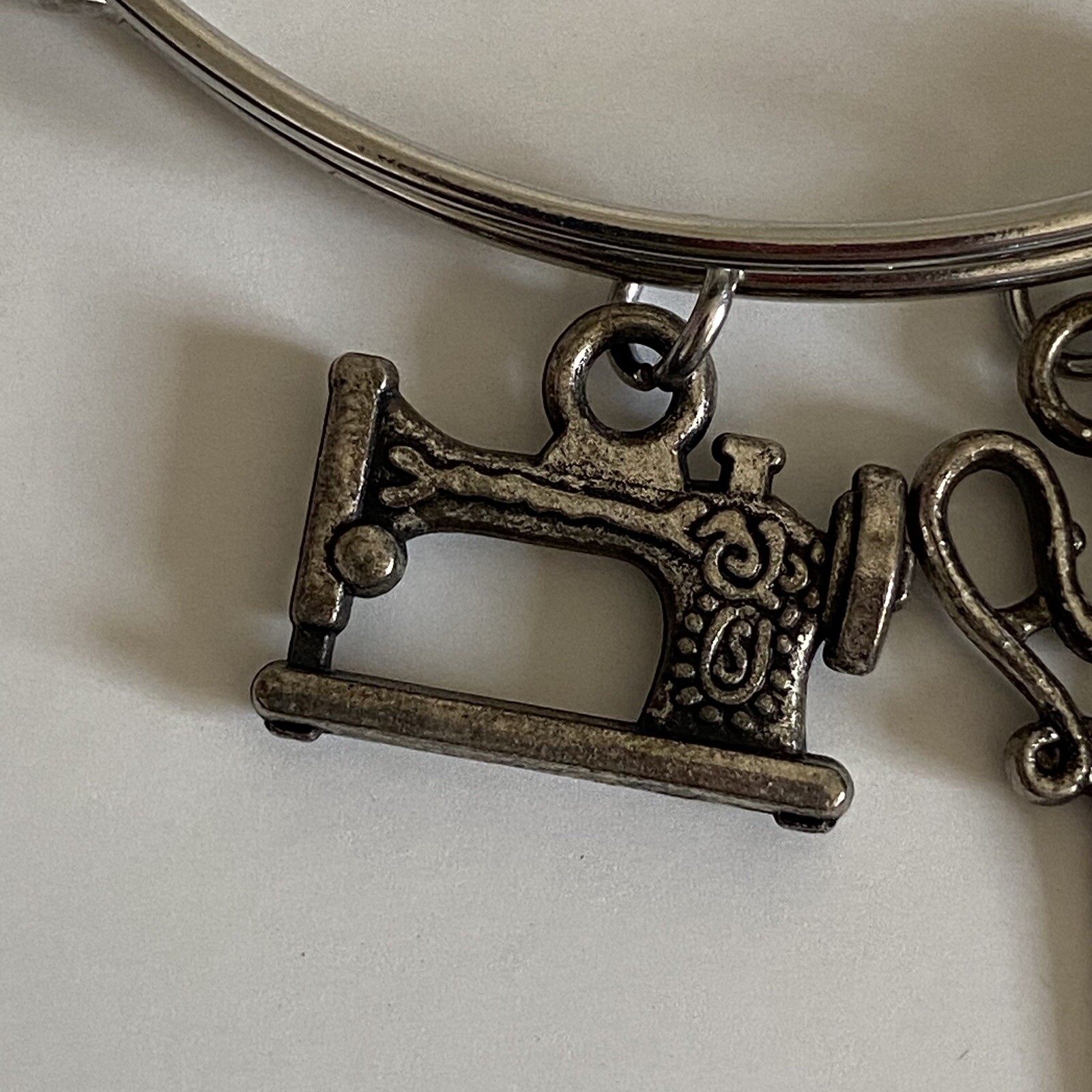 Sewing Charms Bracelet Sewing Matching Scissors Measuring Tape Silver Tone EUC