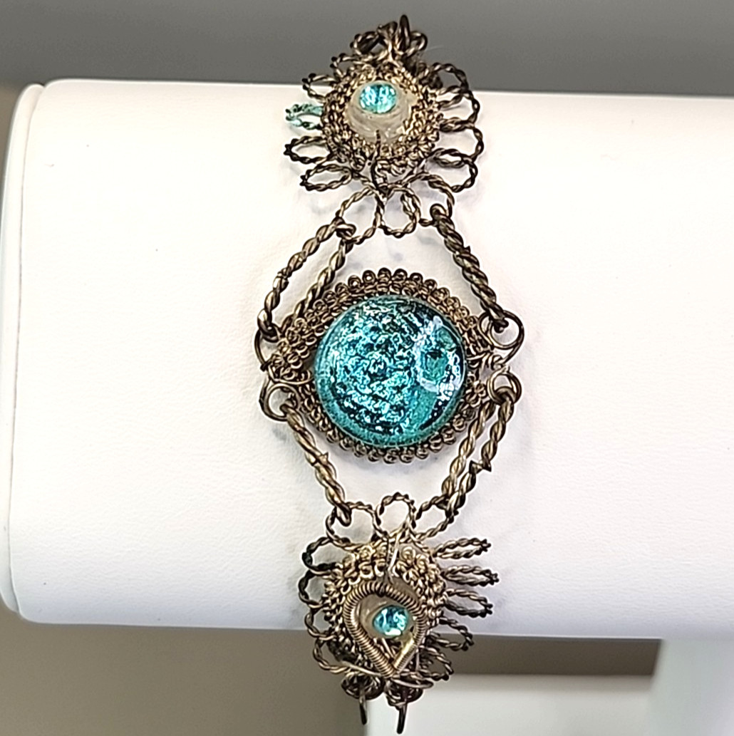 Vintage Mexican Wire Wrapped Bracelet Silver Plated Cannetille Blue Glass 6.5″