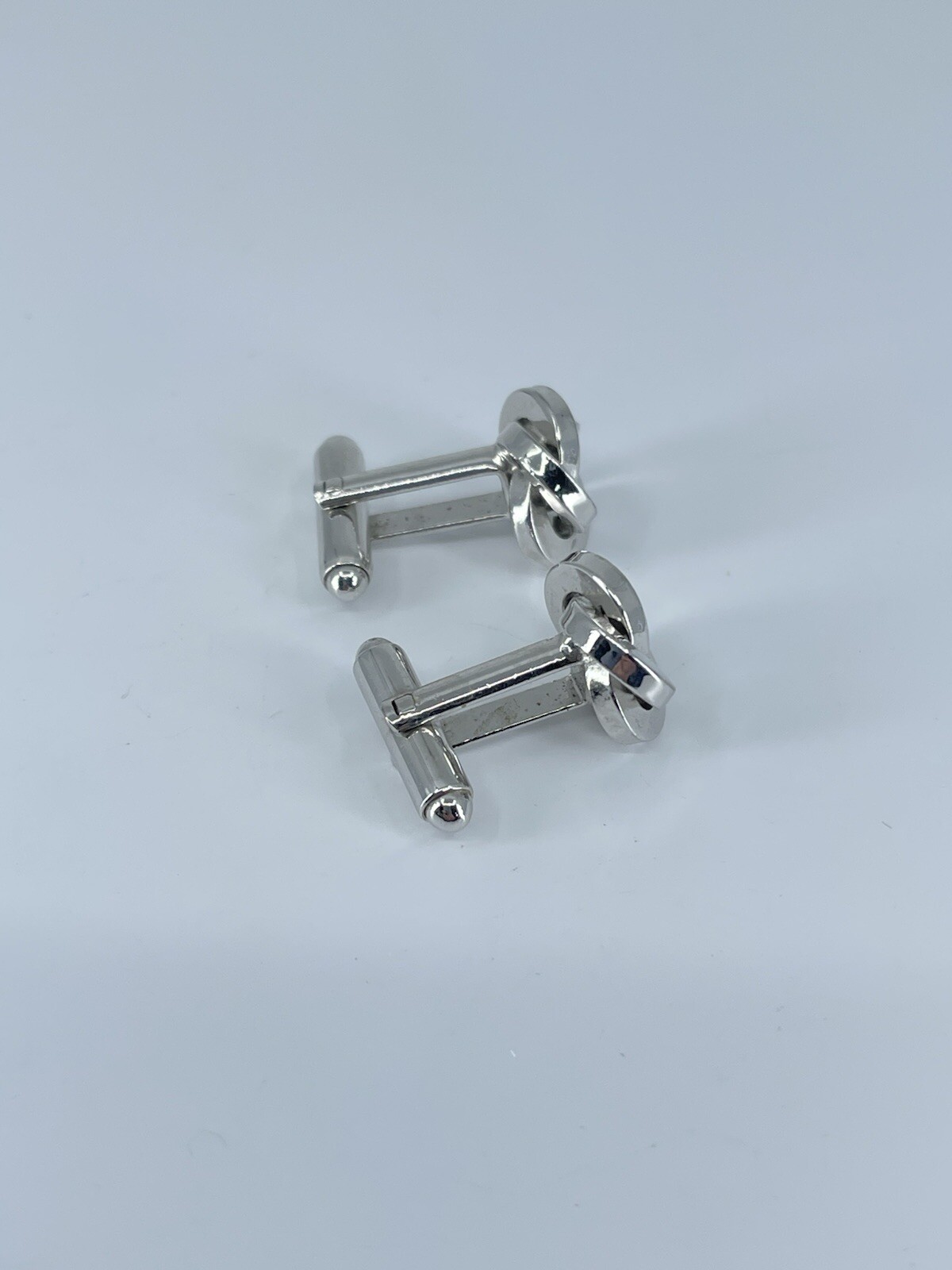 Silver tone Knot cufflinks polished metal knotted design bullet backs 7/8″