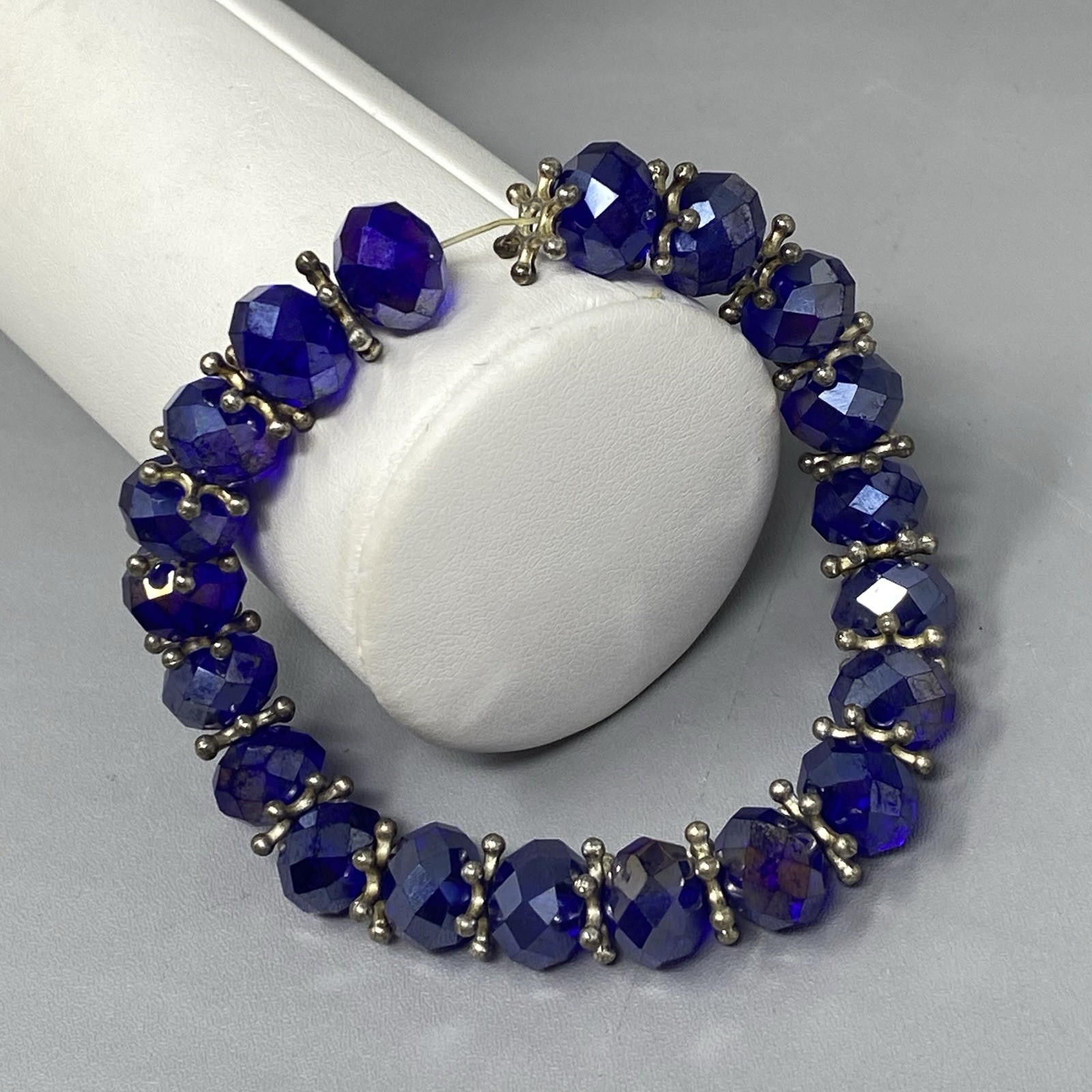 Purple Glass Beaded Bracelet Stretch Iridescent Surface Coated Faceted 6.75″