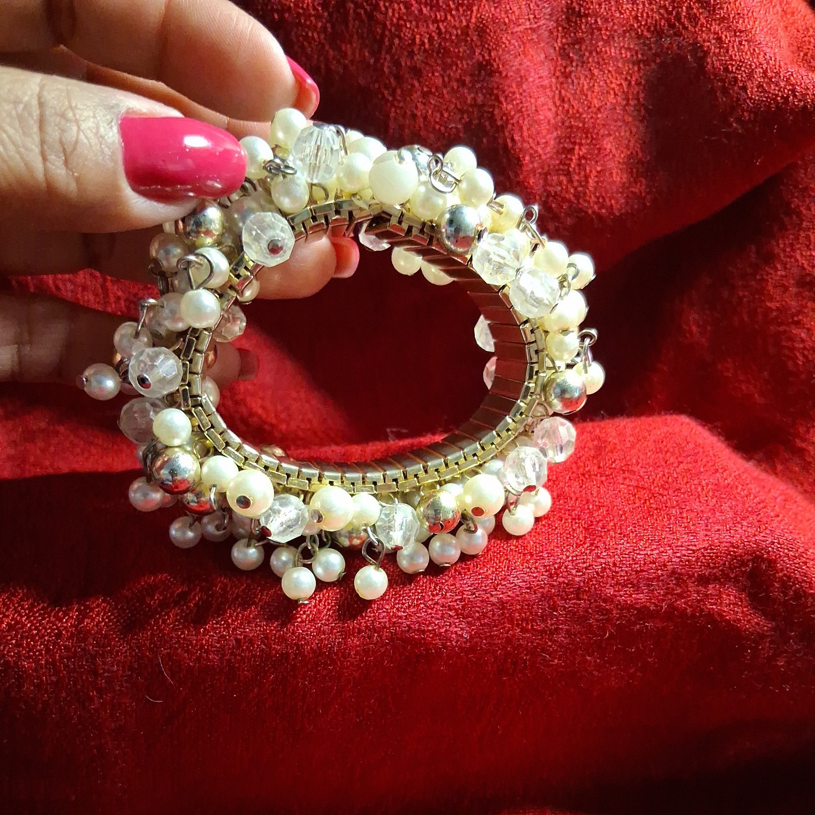 Vintage 80s Bracelet Imitation Pearl Clear Gold Beads Metal Stretch Band Retro