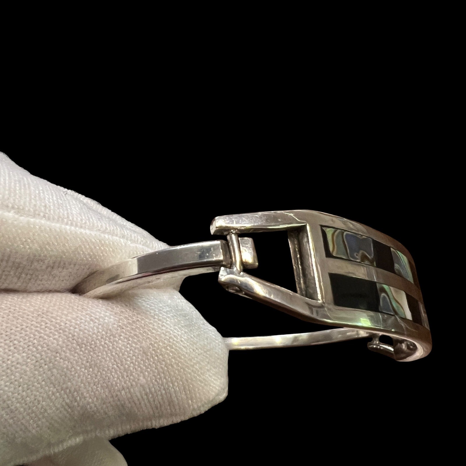 Vintage Alpaca Mexico Abalone Onyx Inlay Bangle Bracelet Silver Tone 7.25 in