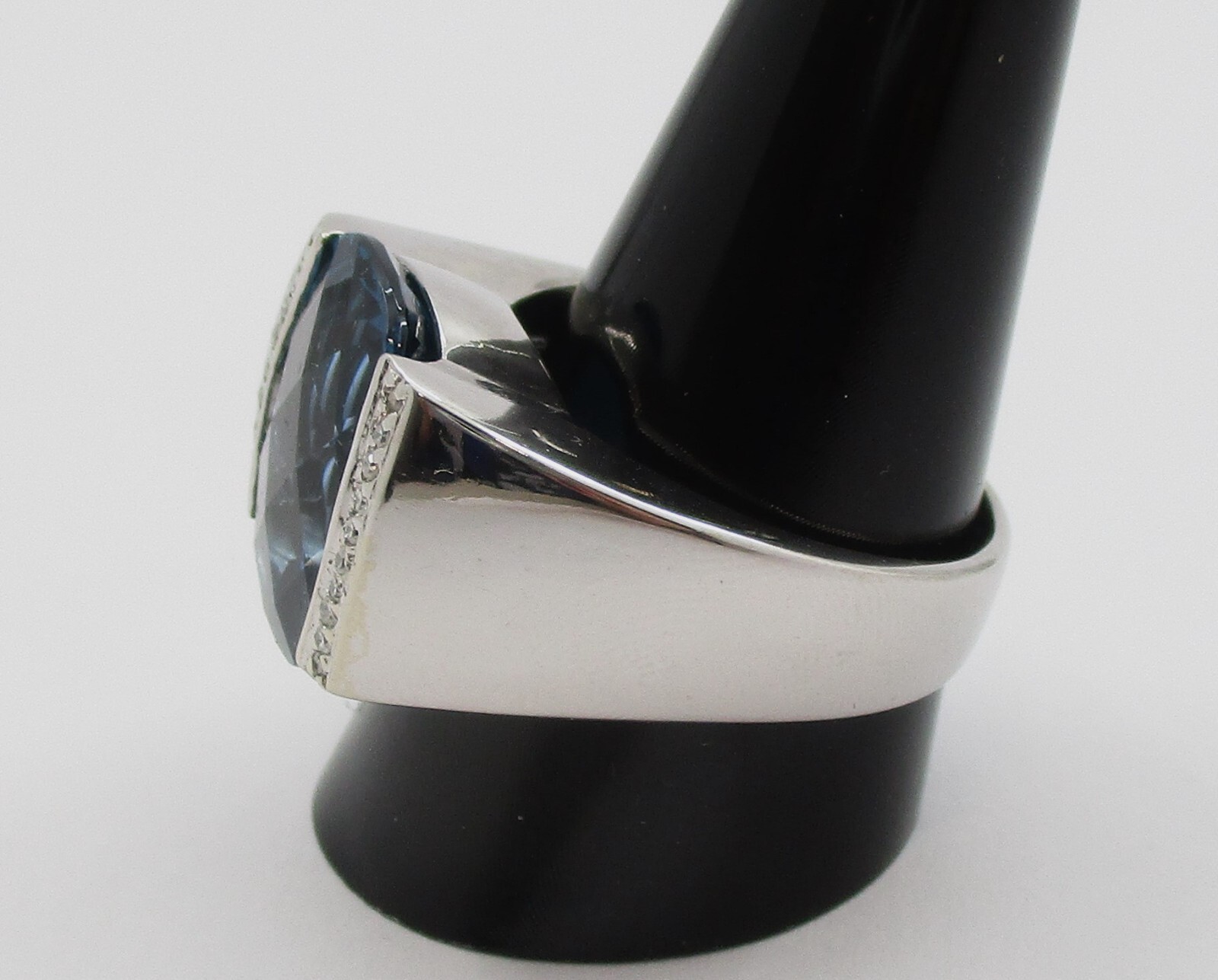 6.20CT Checkerboard Cut Blue Topaz 0.18CTW Diamond Ring 14K White Gold Size 10.5