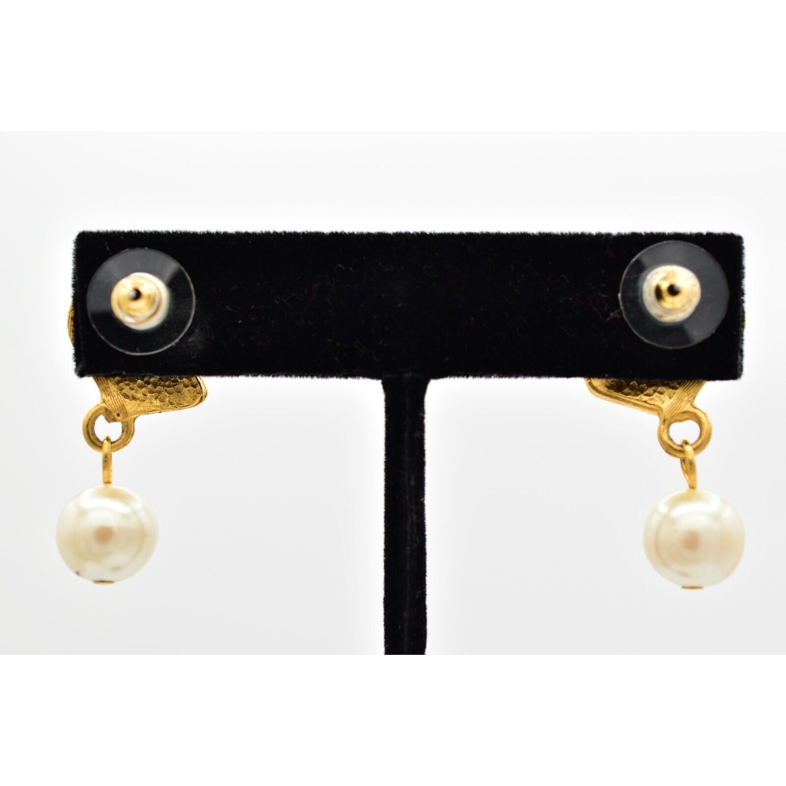 Vintage Scroll Pearl Earrings Brushed Gold Matte Drop Dangle Retro 1980s Bin1