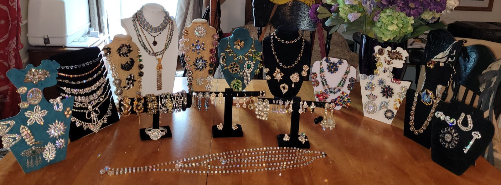 vintage Rhinestone Jewelry Lot Many Signed 125 Pieces