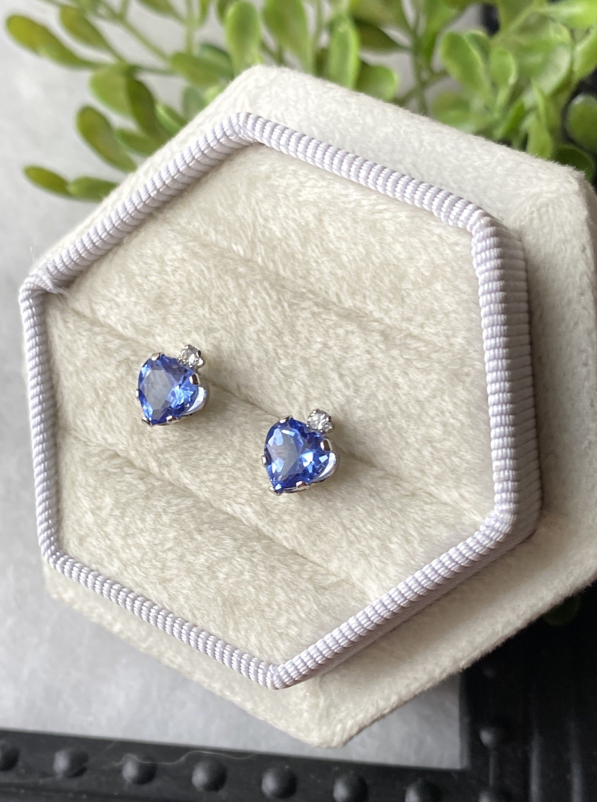 QVC Y2k Hearts 10k Stud Earrings White Gold Violet Blue Tanzanite 14k Backs