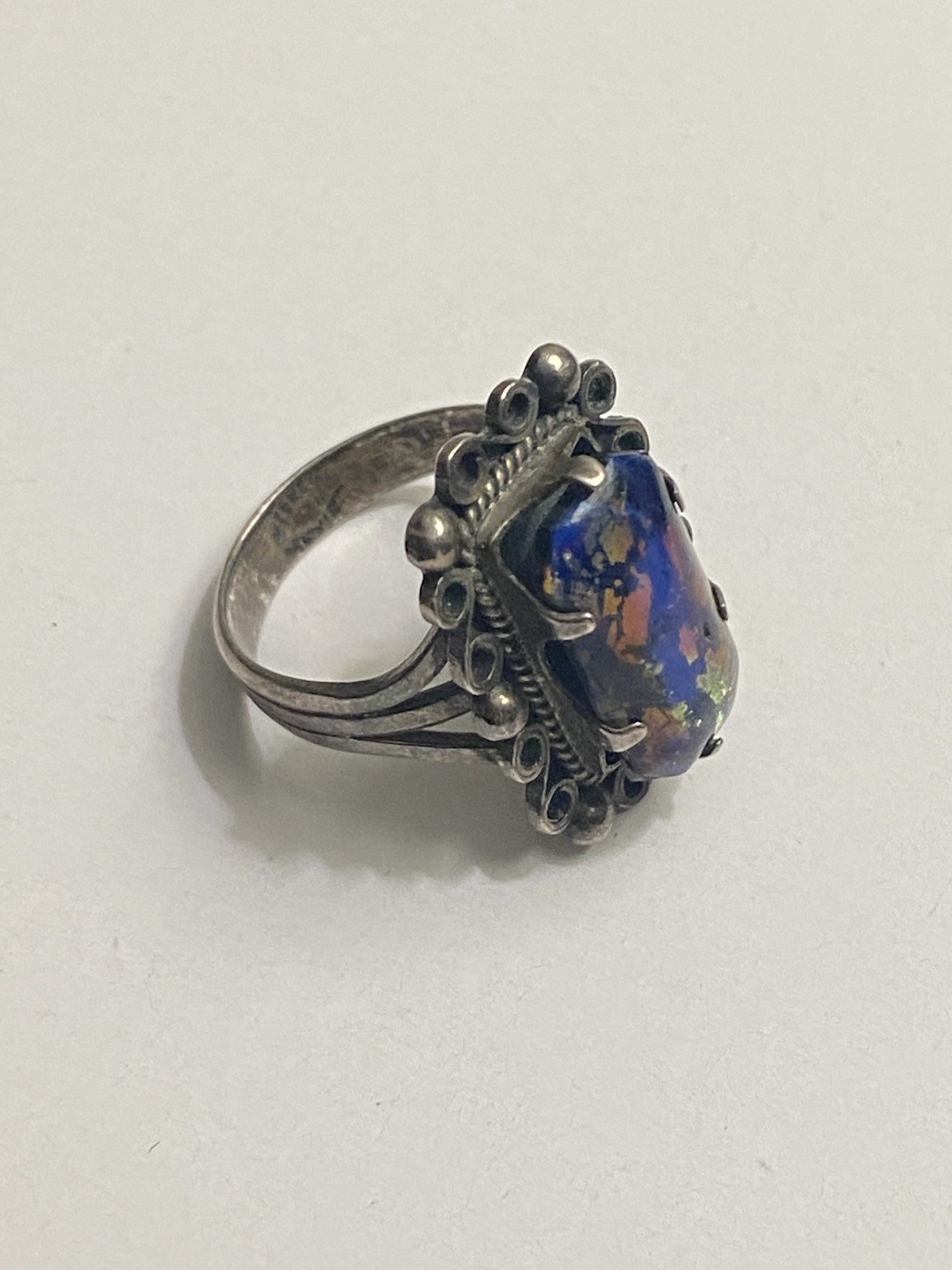 Vintage Mexico, Sterling and Foil Art Glass Ring Ladies Size 7 Blue And Amber