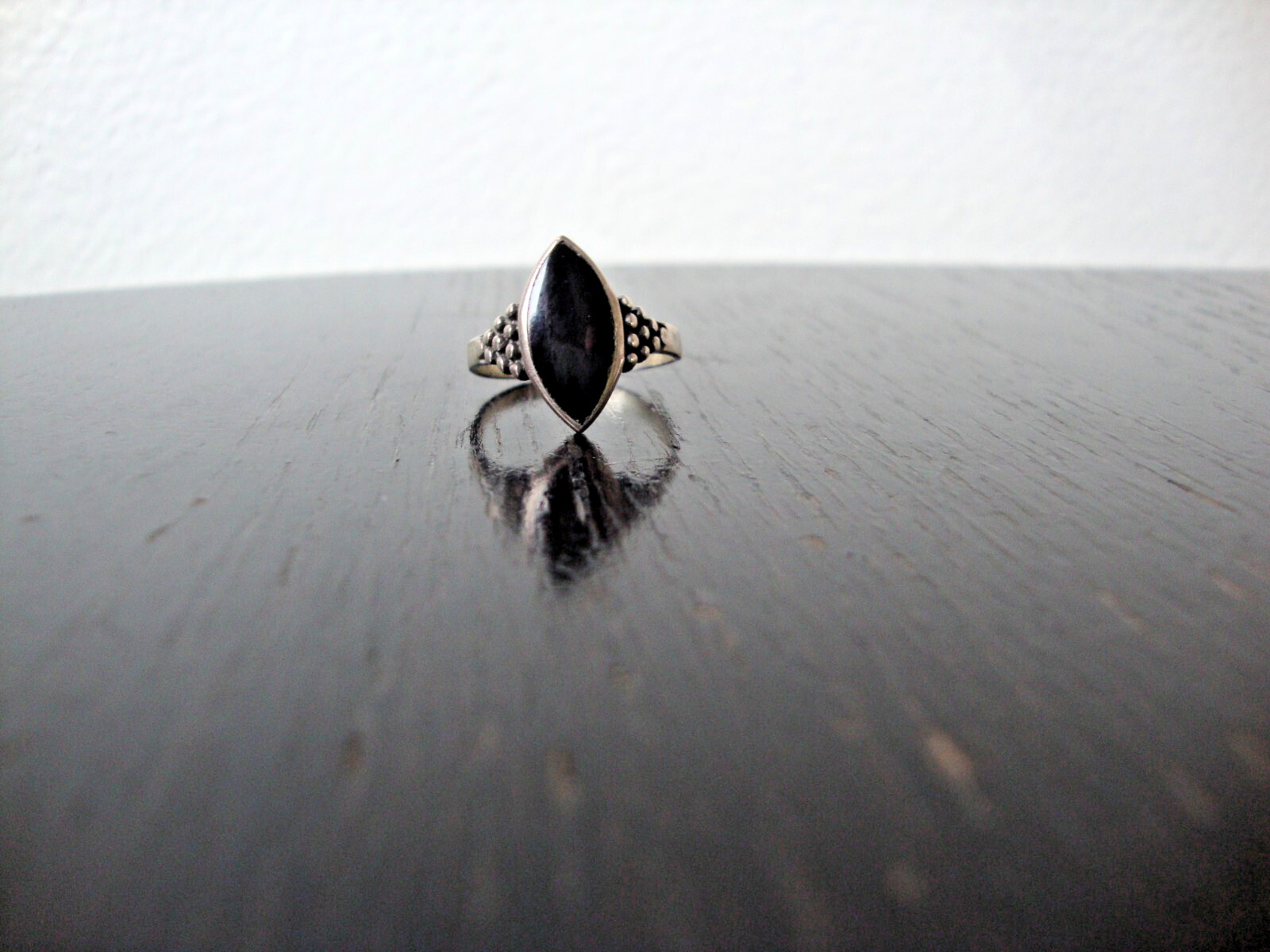VINTAGE INLAID LOZENGE BLACK ONYX BEADED TEXTURED RING SILVER STAMP 925 SZ 7