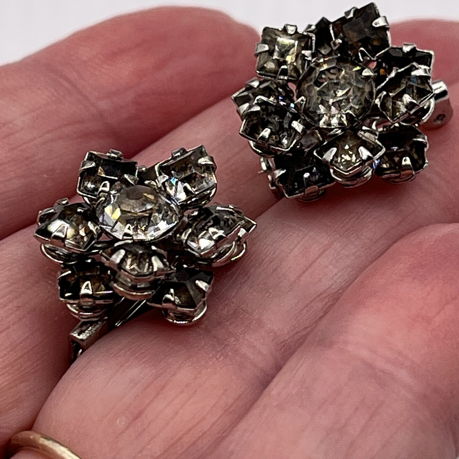 Vintage Set -2 Gray Colorless Rhinestone Silver Tone Cluster Prong Scatter Pins