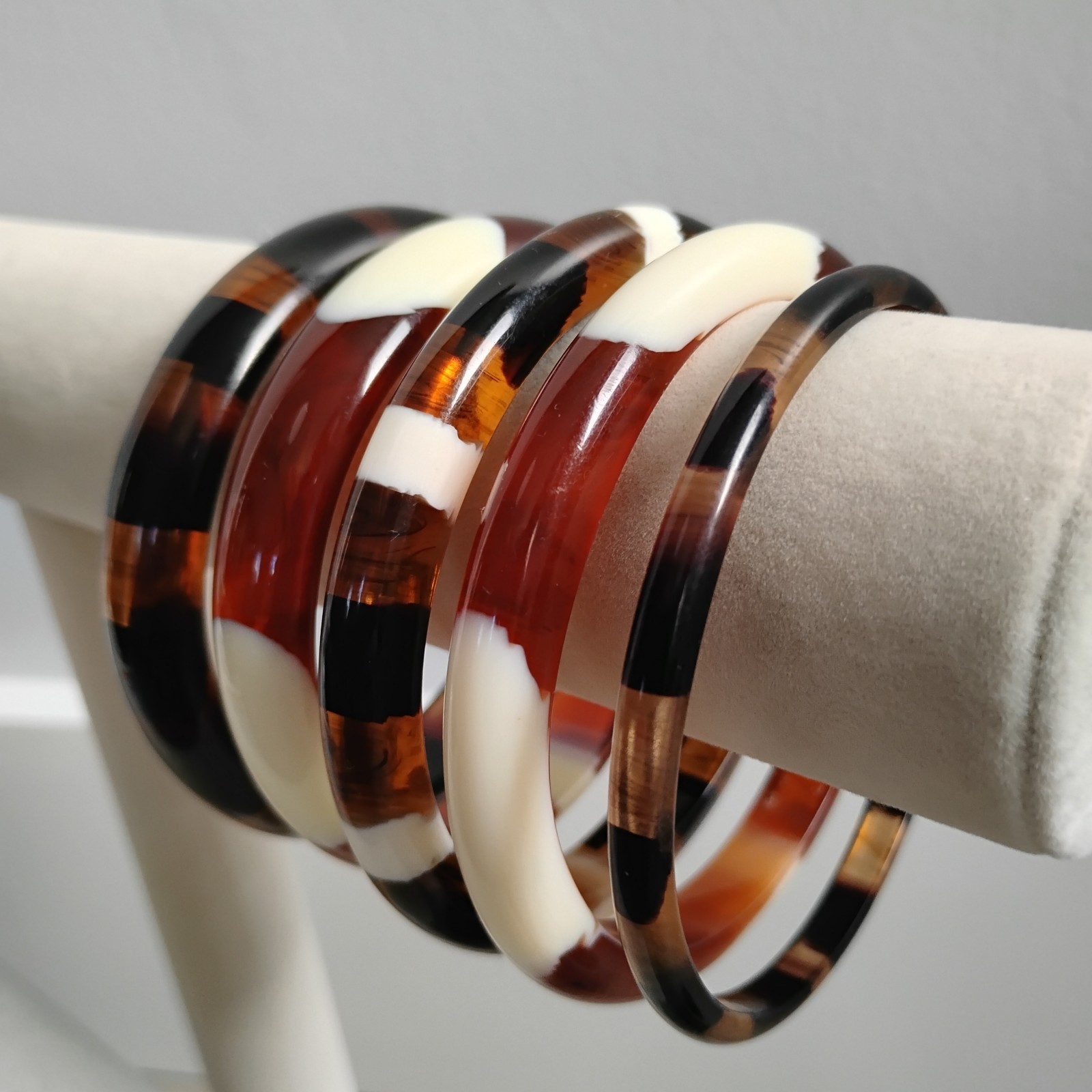 VTG Lot Of 5 Translucent Bangle Lucite Plastic Bracelets Sz 8 Striped Injected