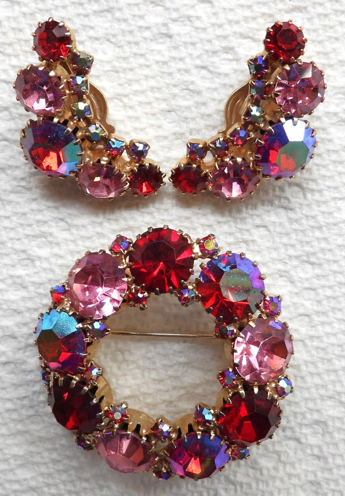 Vintage Signed WEISS AB Red Pink Fuchsia Rhinestone Pin Brooch & Earring Set