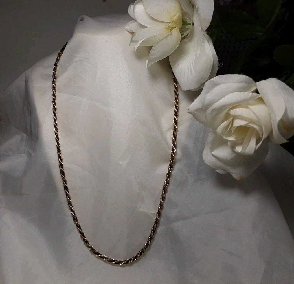 Necklace Gold Tone Metal & Blackish Tread Twisted 24″ Vintage Jewerly