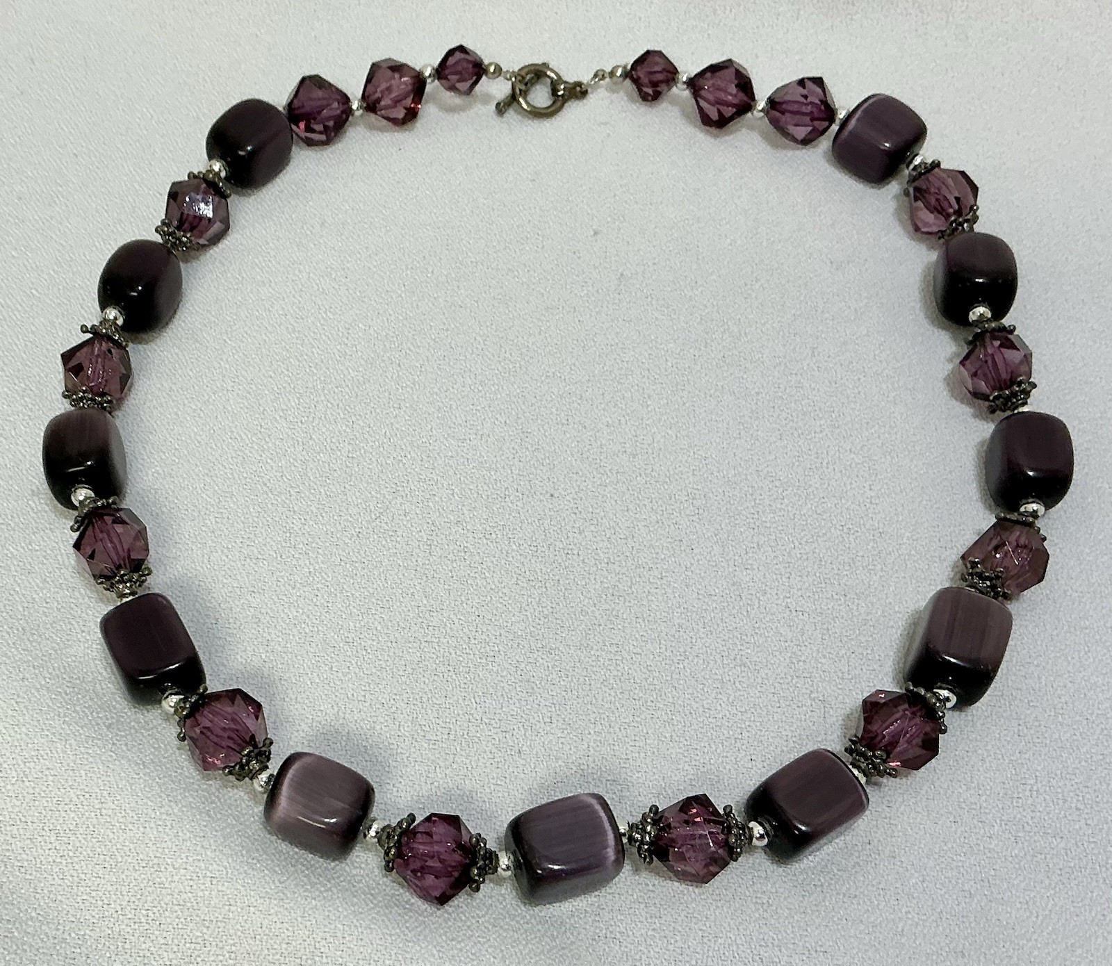 Vintage Chunky Purple Glass And Acrylic Beaded Necklace 21 Inches