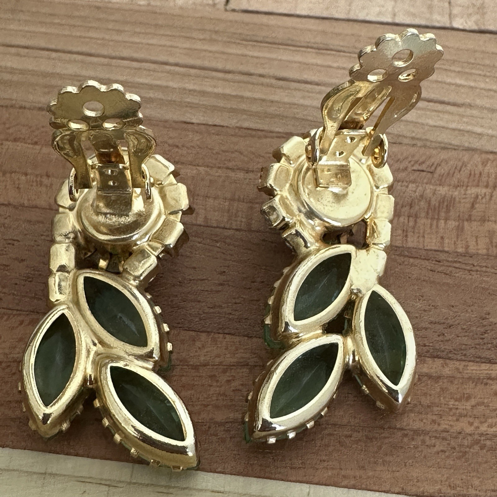 VTG MCM Artisan Brooch 3.5 Inch Earrings Set Green Crystal Gold Floral Leaf USA