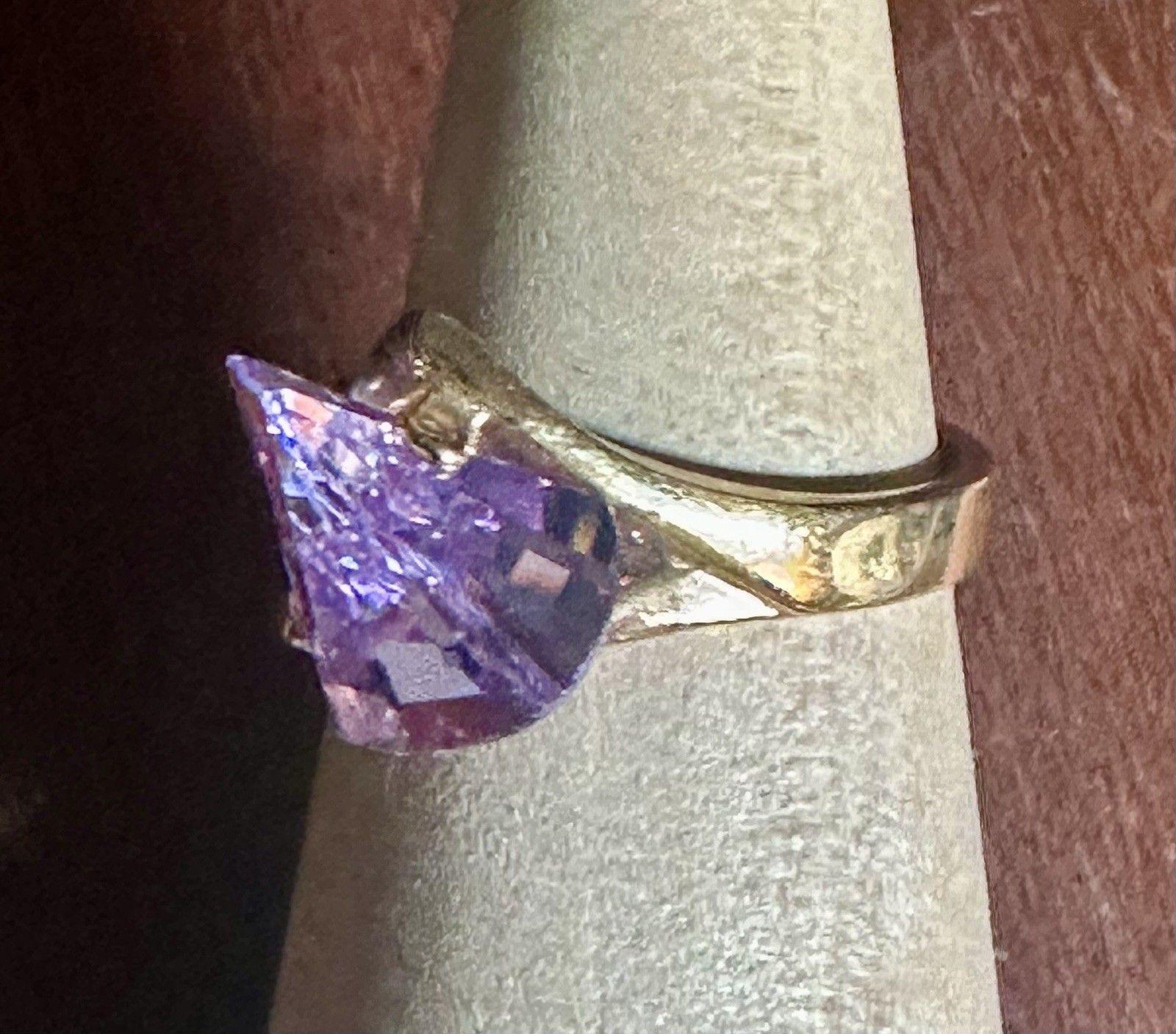 Vintage STERLING SILVER Gold Pl. Laser-cut Purple CZ Ladies Cocktail Ring Sz 8.5
