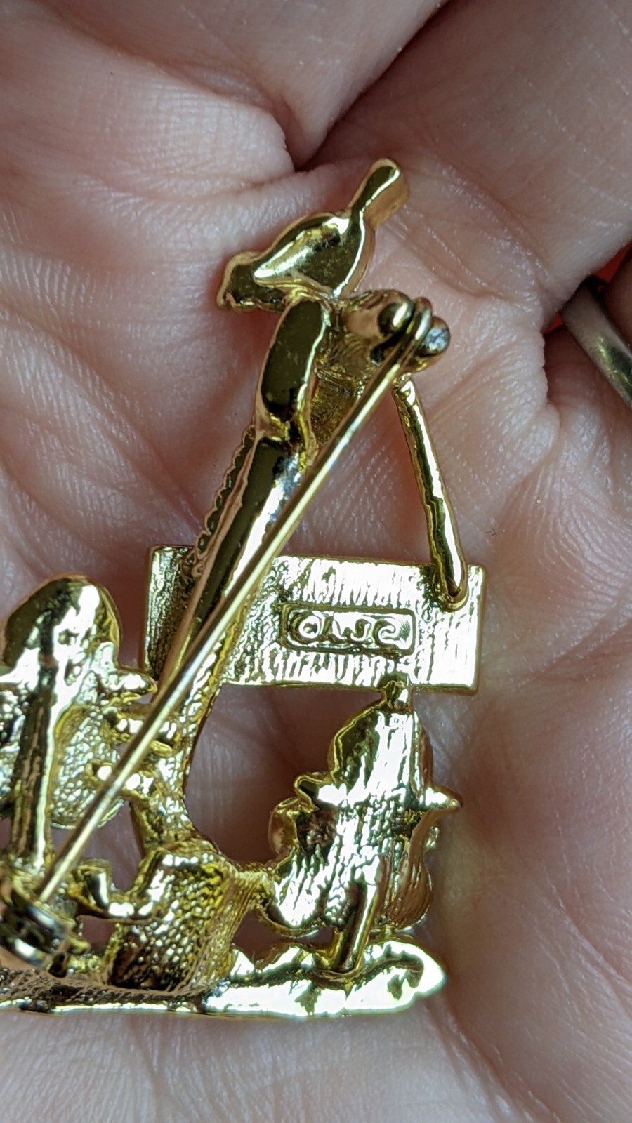 Vintage AJC Gold Tone Textured PLANT MANAGER Gardening Flower Bird BROOCH Pin