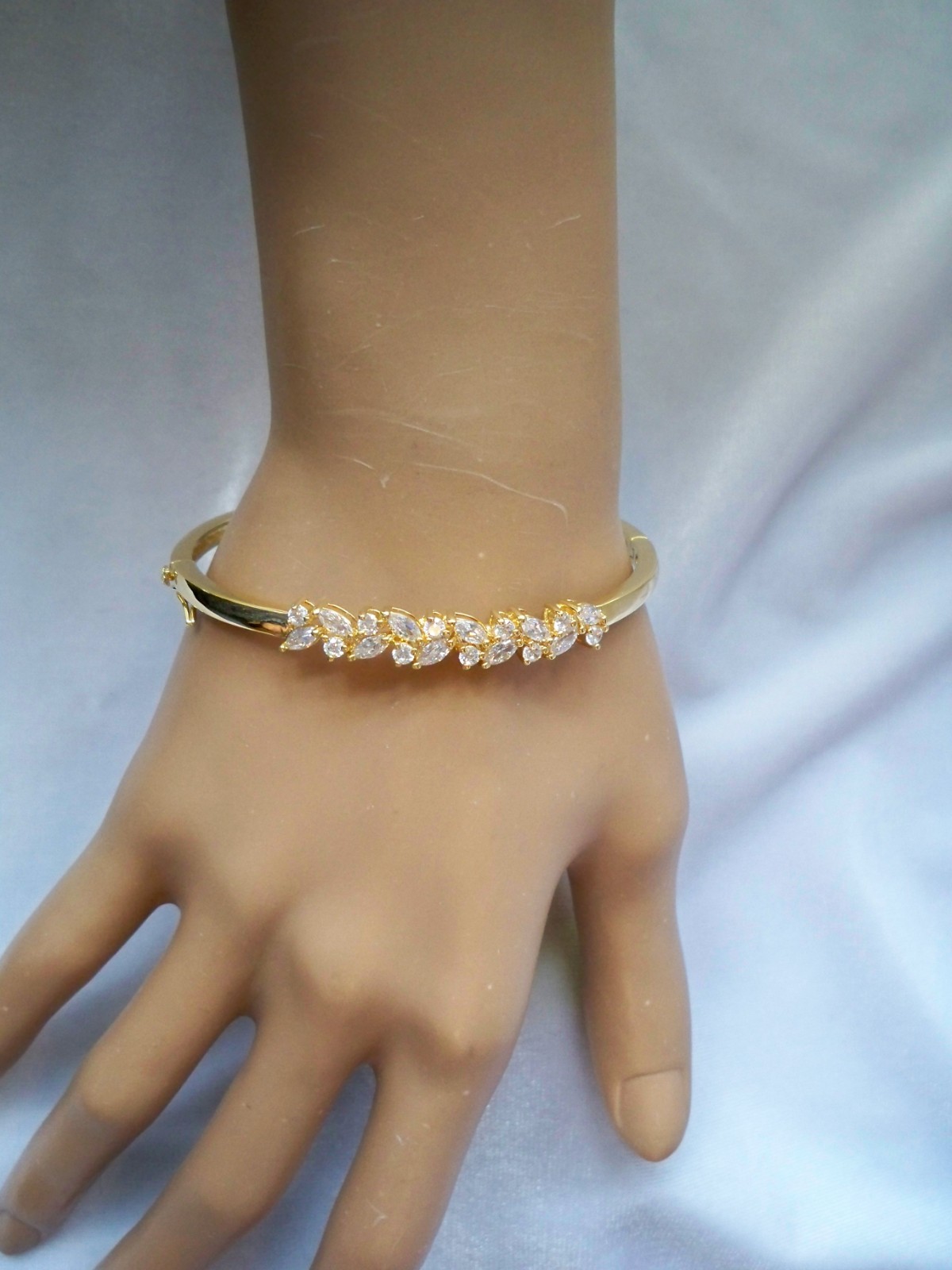 Vintage Open Back Crystal Stone Accents Polished Gold Tone Hinged Cuff Bracelet