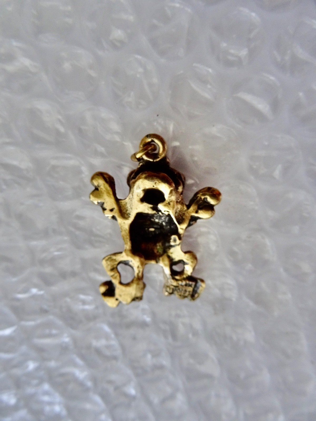 fROG PENDANT GOLD TONE ALVE STUDIOS VINTAGE MESOAMERICAN STYLE JEWELRY neocurio