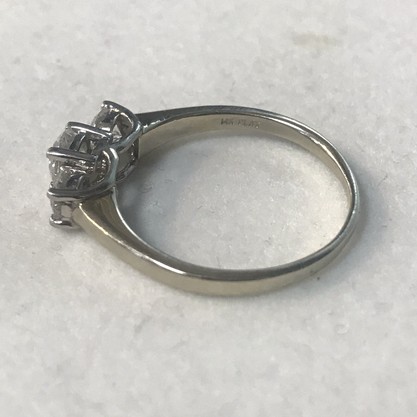 14K White Gold/Platinum 1.00CTW Three Stone Diamond Ring (H55)