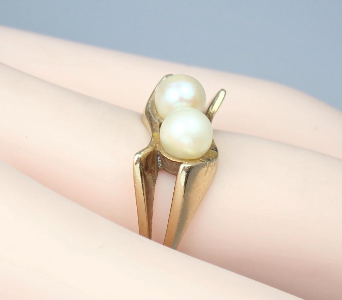 Beautiful Vintage 1970s Modernist Solid 9K Gold Pearl Waves Ring 1976 Size 5.75