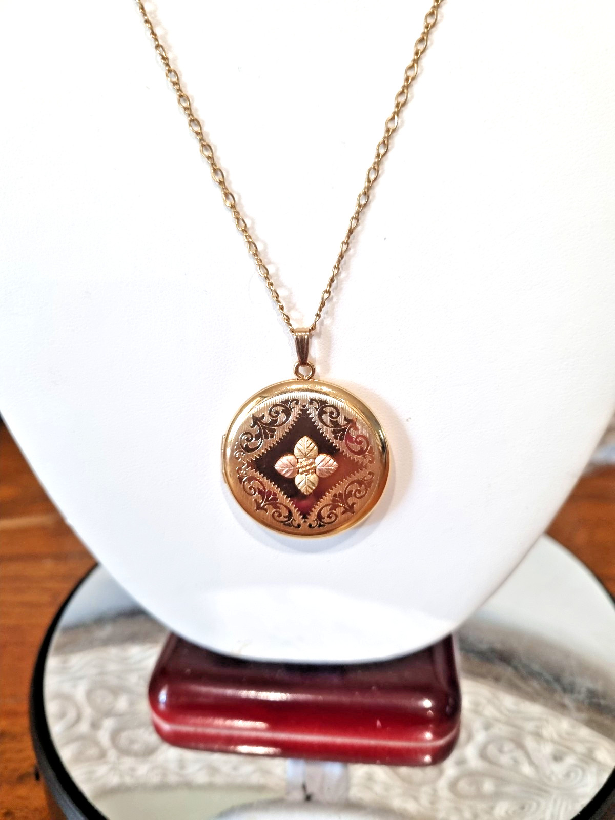 Vintage 14k Gold Fill Locket Black Hills 10k 12k Solid Trim USA made See Video