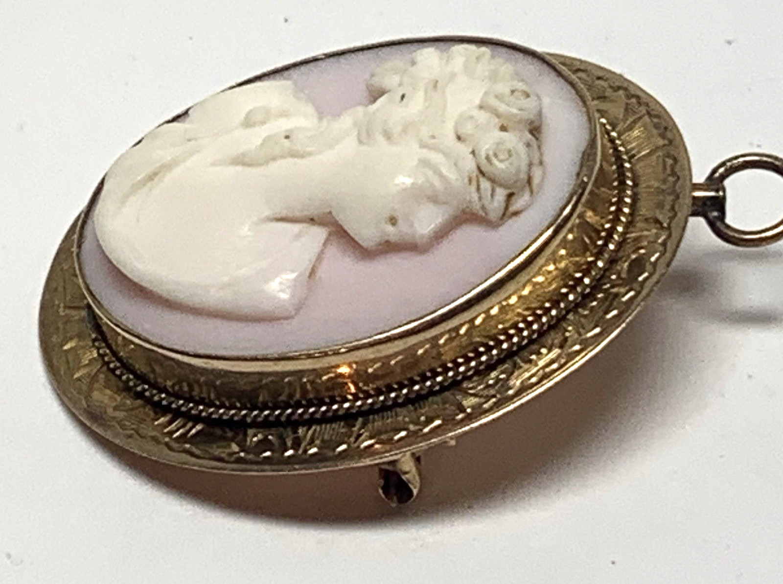 Vintage 10k Gold Right Facing Hand Carved Cameo Brooch Pin Pendant