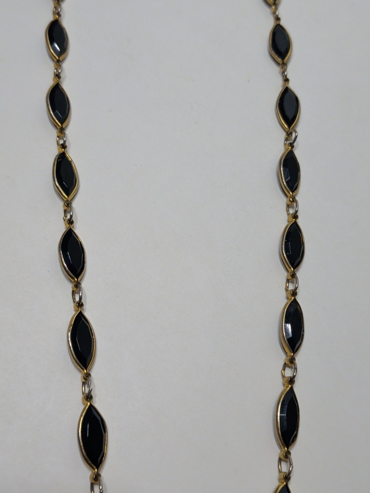 ✨VINTAGE✨ 29″ Goldtone Black Stones / Rhinestones Metal Links Necklace Costume