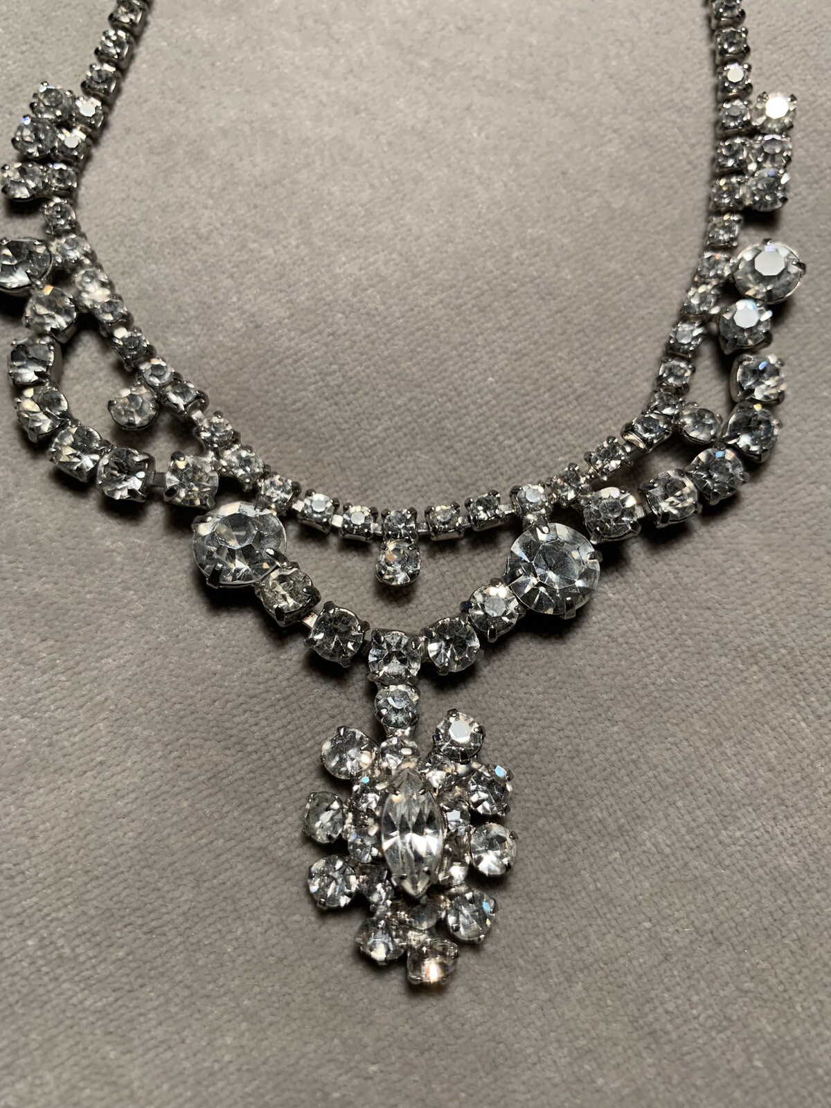 Gorgeous 1940s Diamanté Crystals Festoon Style Necklace