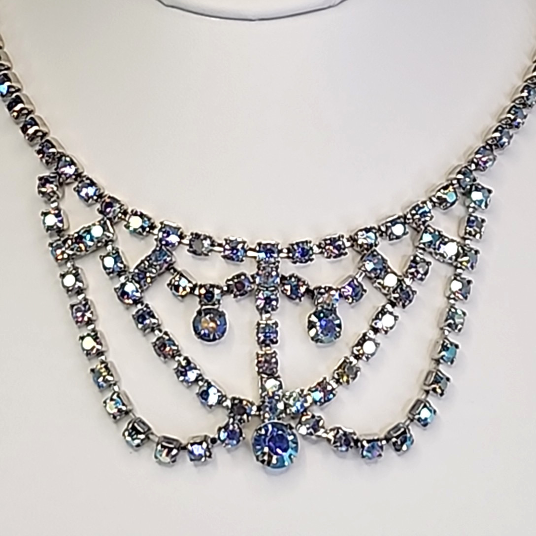 Vintage Aurora Borealis Rhinestones Necklace Blue Festoon Collar 14.5″