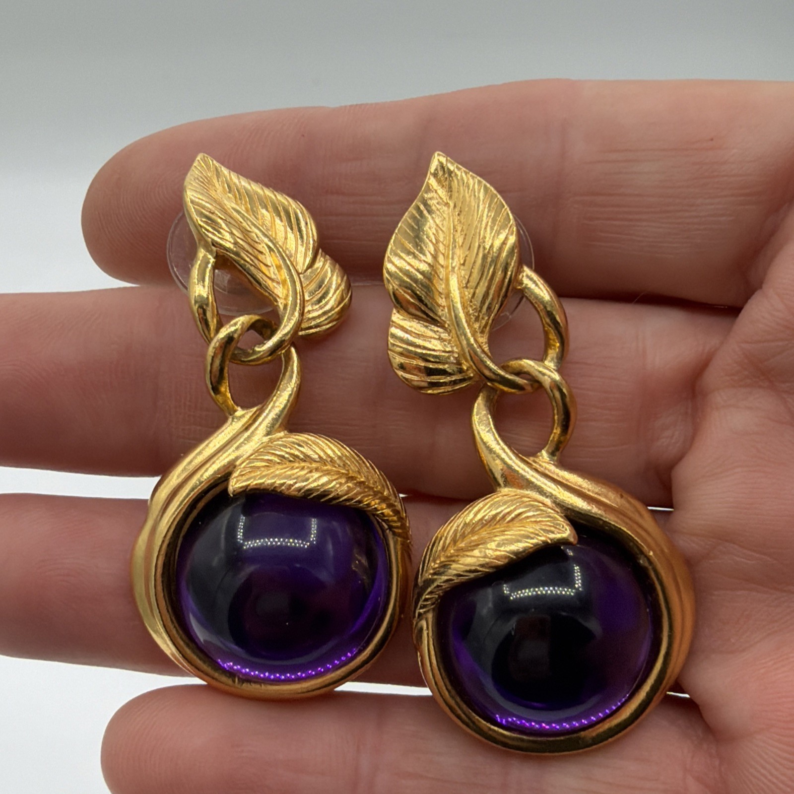 Vintage Gold Leaf Amethyst Purple Stone Pierced Earrings – Nature Motif Dangle