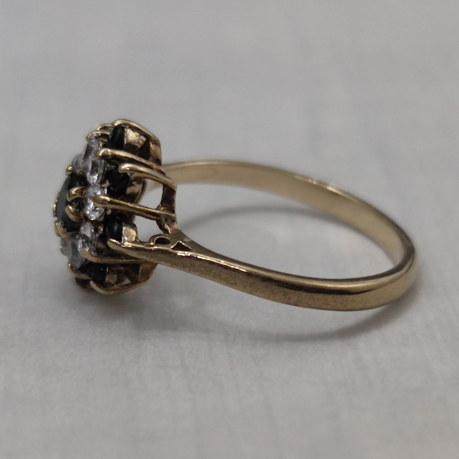 Vintage 9ct Gold Ring Sapphire Stones Solid Band Hallmarked Size P