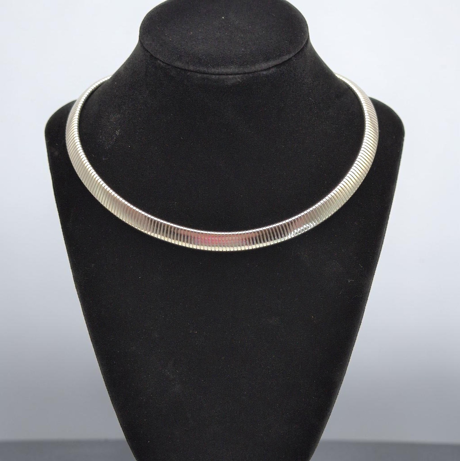 Silver Tone Omega Mesh Chain Flex Stretch Snake Collar Necklace
